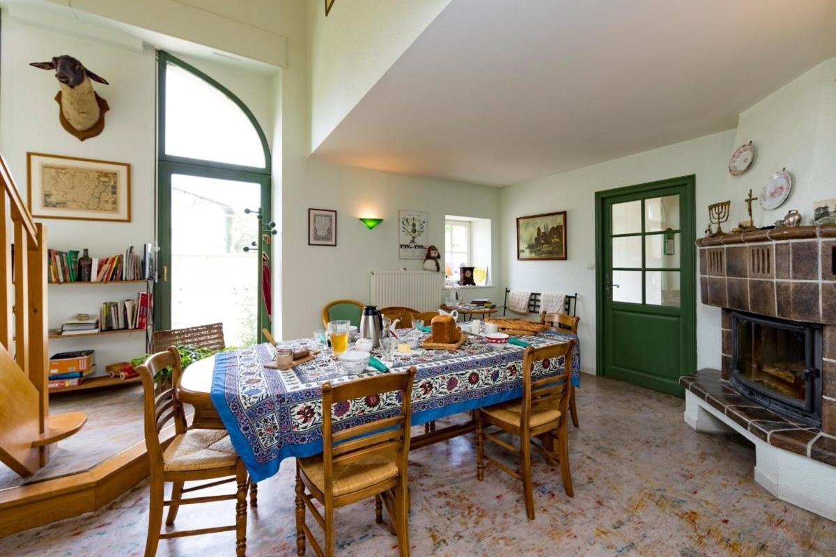 Jolie Vache Deguisee En Fleurs, Chambre D'Hote A Soulosse ห้อง รูปภาพ
